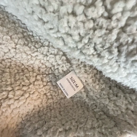 Women’s Fleece Buffalo Plaid Jacket - Picture 3 of 3